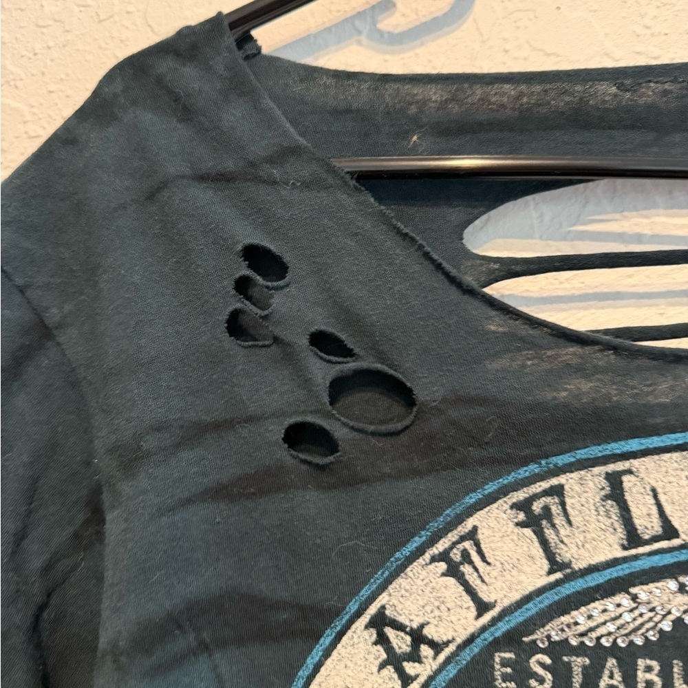 Affliction Blue Ombre Distressed Cutout Tee Size M Rhinestone Navy Aqua Rock Top - Picture 5 of 10